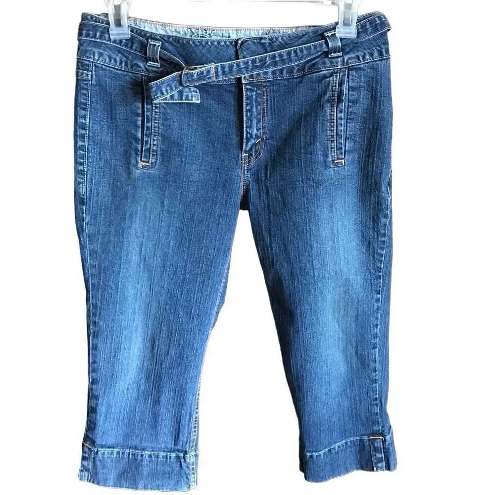 Levi’s Strauss size 12 capri cropped jeans with belt cotton blend